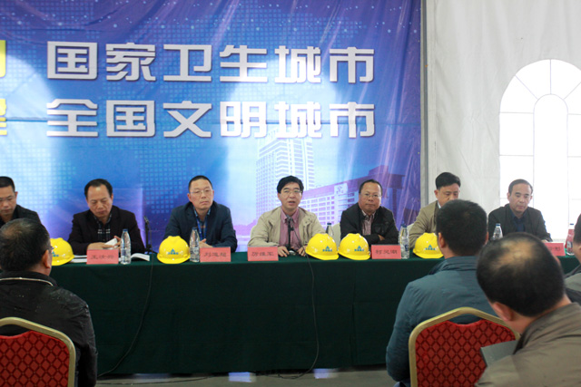 开发区管委会刘道超副主任,市住建局厉维军副局长